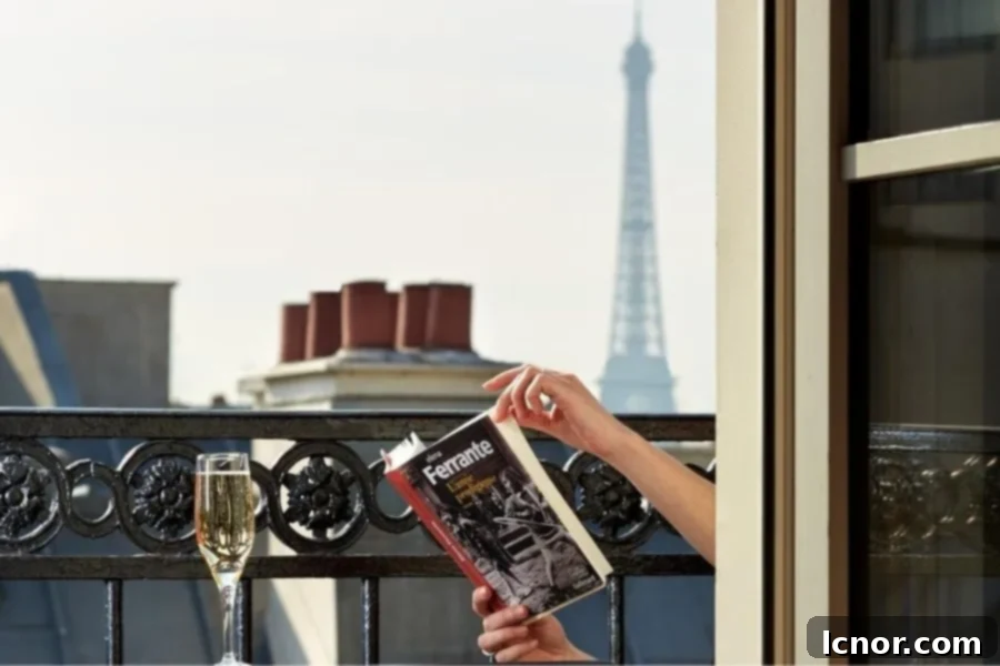 Paris Hotels with Views of the Eiffel Tower - Pavillon des Lettres