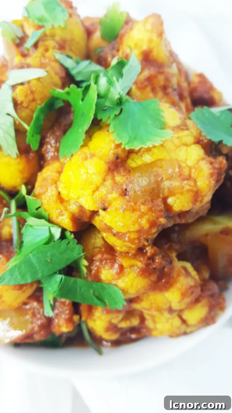 Potato and cauliflower aloo gobi recipe. A healthy + easy Indian lunch or dinner. | ahedgehoginthekitchen.com