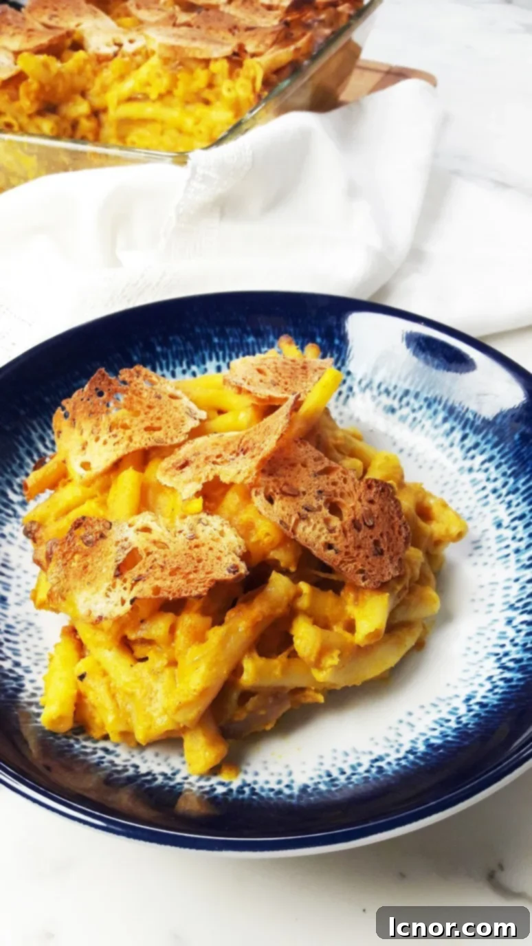 Creamy Pumpkin Mac and Cheese, a perfect vegetarian side dish for Thanksgiving.