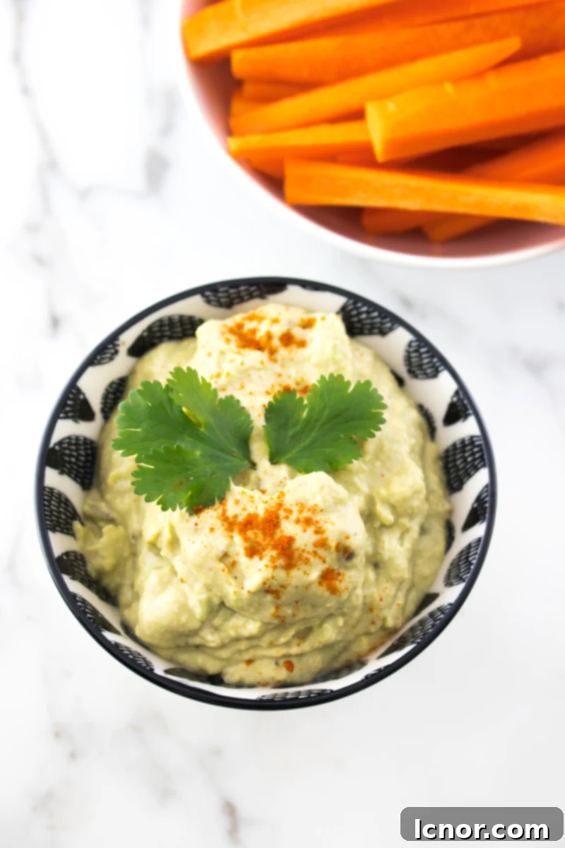 Healthy avocado hummus #avocado #hummus #vegetarian #glutenfree