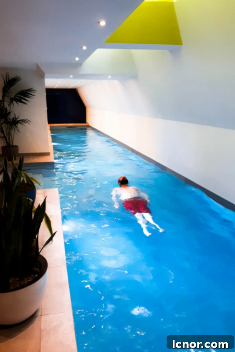 Serene indoor pool at Hotel Parister, perfect for relaxation