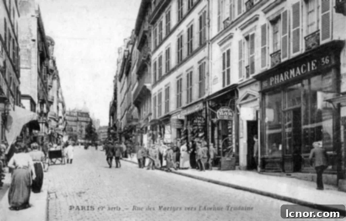Rue des Martyrs, circa 1900.